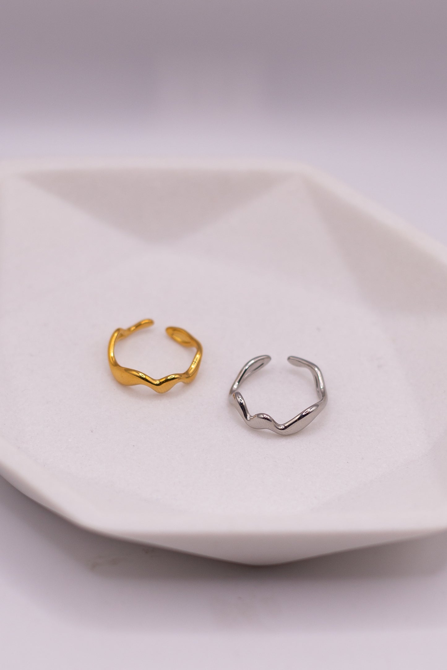 ADJUSTABLE SERENA SQUIGGLE RING