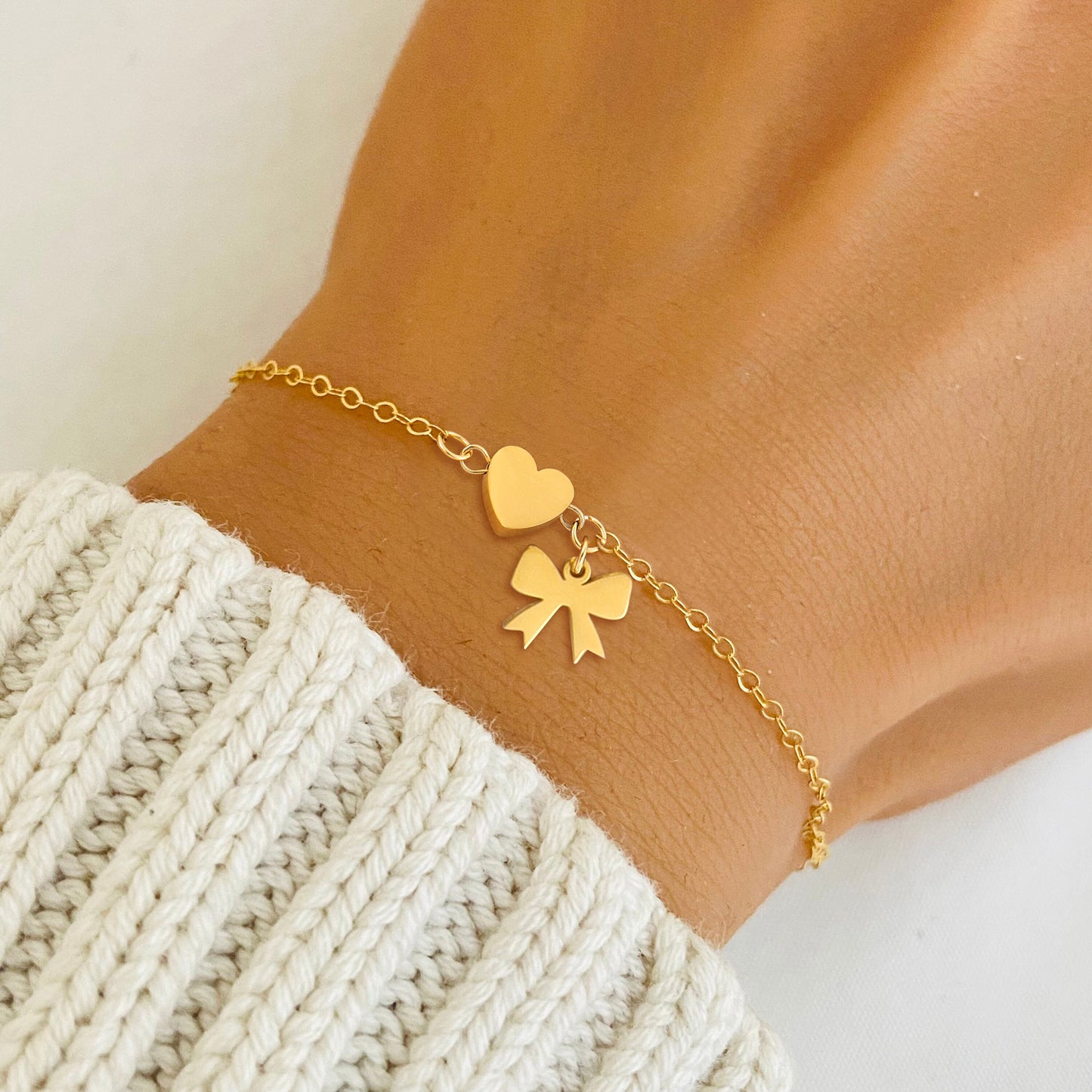 HEART AND BOW BRACELET