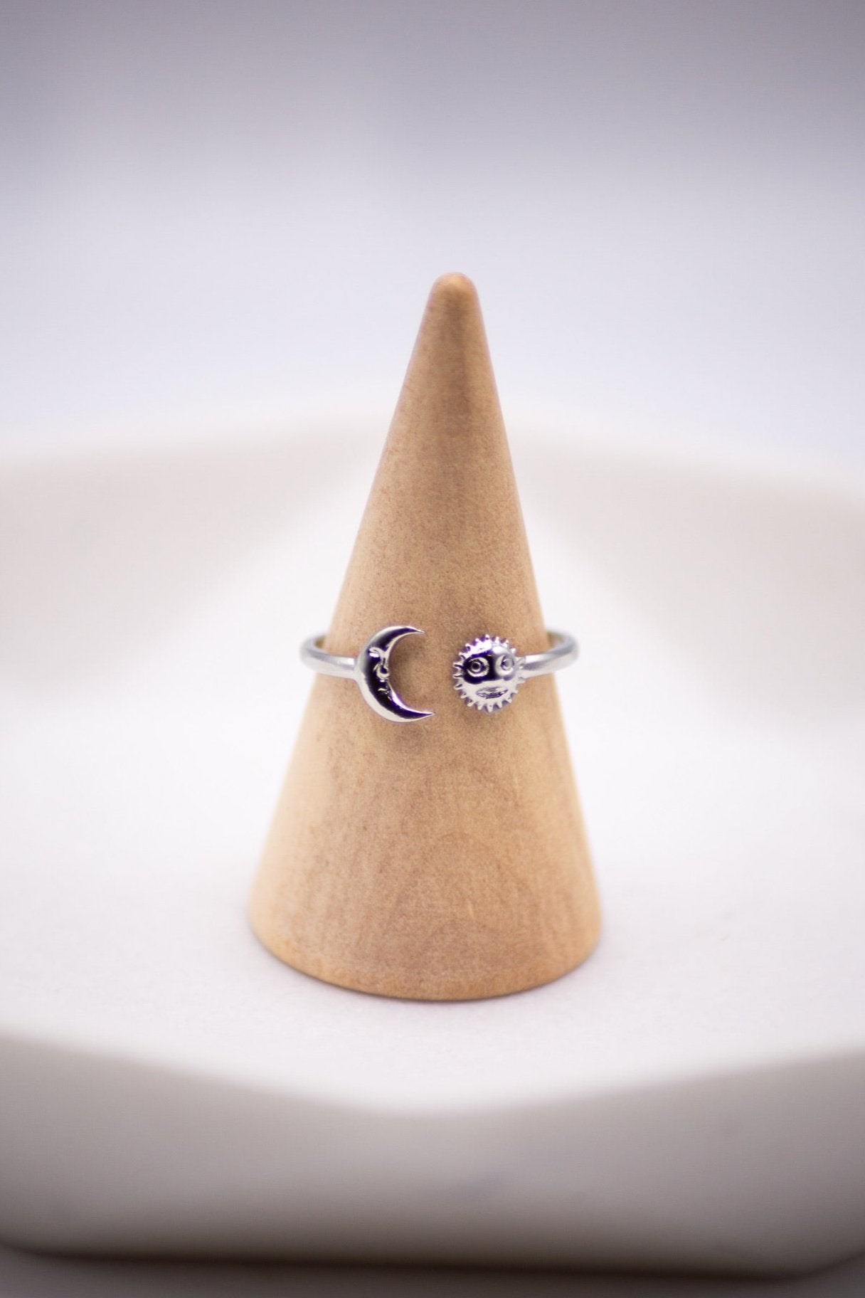 DAY AND NIGHT ADJUSTABLE RING