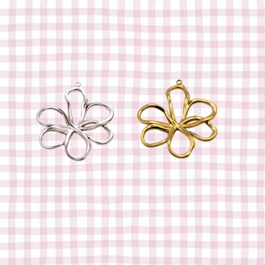 SQUIGGLE FLOWER CHARM